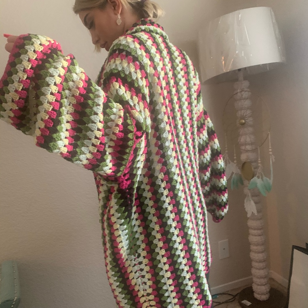 Cardigan - Picture 7 of 8